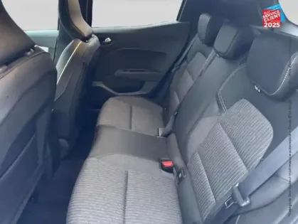 Photo 10 Renault Clio  1.6 E-Tech hybride 145ch Techno