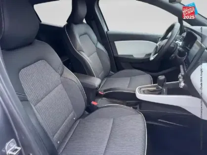 Photo 4 Renault Clio  1.6 E-Tech hybride 145ch Techno