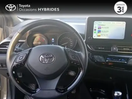 Photo 8 Toyota C-HR  122h Distinctive 2WD E-CVT MY22