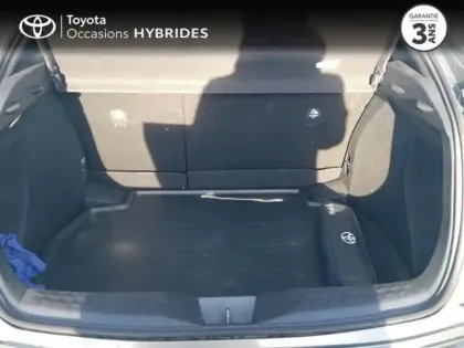 Photo 9 Toyota C-HR  122h Distinctive 2WD E-CVT MY22