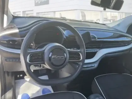 Photo 7 Fiat 500  e 95ch Action