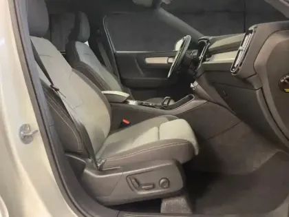 Photo 8 Volvo Xc40  B3 163ch Plus DCT 7