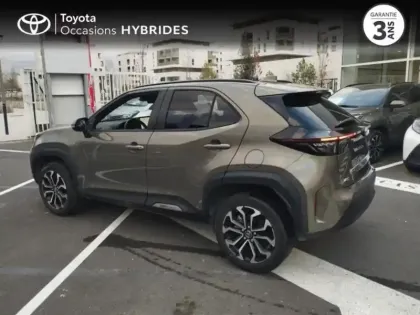 Photo 1 Toyota Yaris  Cross 116h Design Pack Cargo