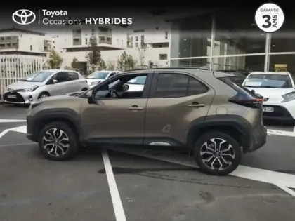 Photo 2 Toyota Yaris  Cross 116h Design Pack Cargo