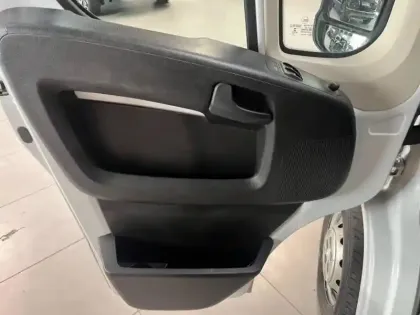 Photo 11 Citroën Jumper  Fg L2H2 2.2 120ch BlueHDi S&S Club (15332?ht)