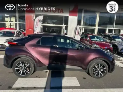 Photo 16 Toyota C-HR  1.8 Hybride 140ch Design Pack Confort