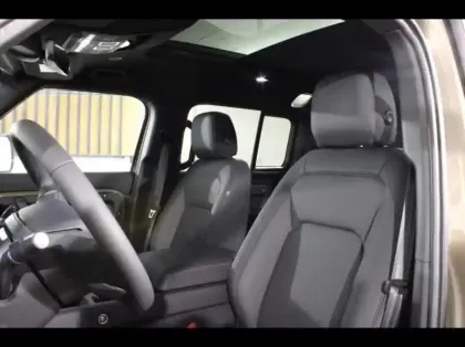 Photo 16 Land rover Defender  110 2.0 P300e PHEV X-Dynamic SE