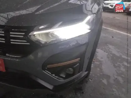 Photo 12 Dacia Jogger  1.6 hybrid 140ch Extreme+ 7 places -24