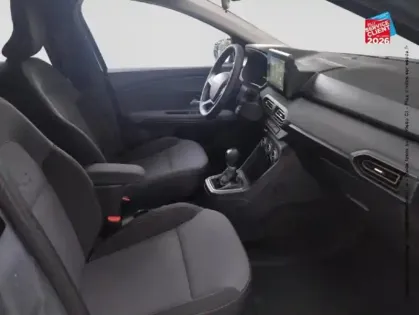 Photo 19 Dacia Jogger  1.6 hybrid 140ch Extreme+ 7 places -24