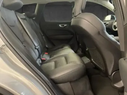 Photo 9 Volvo Xc60  T6 Hybride Rechargeable 253 + 145ch Ultra Style Dark Geartronic 8 AWD