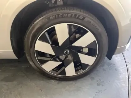 Photo 25 Volvo Xc60  T6 Hybride Rechargeable 253 + 145ch Ultra Style Dark Geartronic 8 AWD