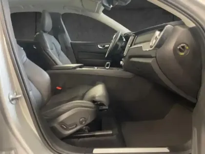 Photo 8 Volvo Xc60  T6 Hybride Rechargeable 253 + 145ch Ultra Style Dark Geartronic 8 AWD