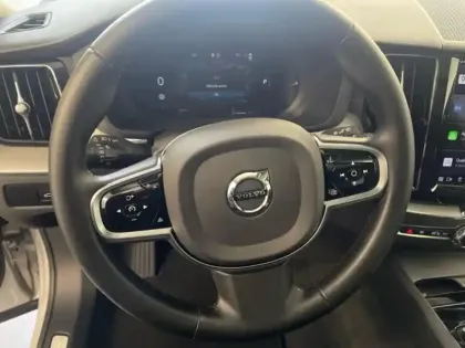 Photo 13 Volvo Xc60  T6 Hybride Rechargeable 253 + 145ch Ultra Style Dark Geartronic 8 AWD