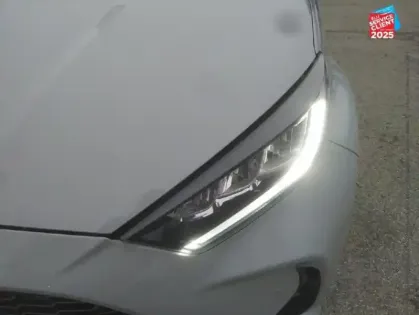 Photo 12 Toyota Yaris  116H GR SPORT 5P MY22 SIEGES CHAUF GPS CAMERA