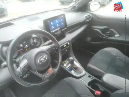Photo 14 Toyota Yaris  116H GR SPORT 5P MY22 SIEGES CHAUF GPS CAMERA