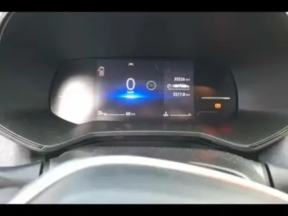 Photo 8 Renault Clio  1.5 Blue dCi 100ch Evolution - 24