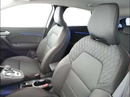 Photo 13 Renault Captur  1.6 E-Tech hybride rechargeable 160ch Initiale Paris -21