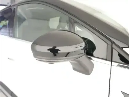 Photo 9 Renault Captur  1.6 E-Tech hybride rechargeable 160ch Initiale Paris -21