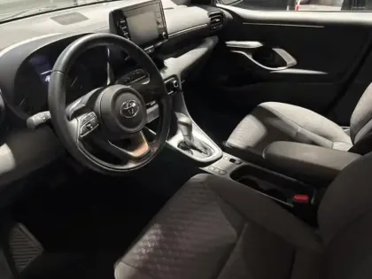 Photo 4 Toyota Yaris  116h Dynamic 5p MY22