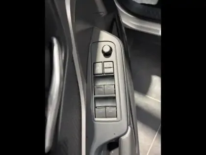 Photo 13 Toyota C-HR  122h Dynamic 2WD E-CVT MY22