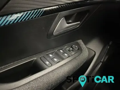 Photo 14 Peugeot 208  e- 136ch Style