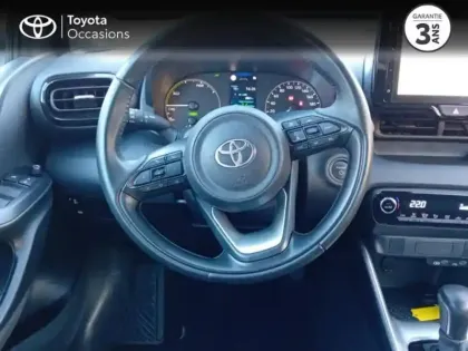 Photo 8 Toyota Yaris  116h Dynamic 5p MY22