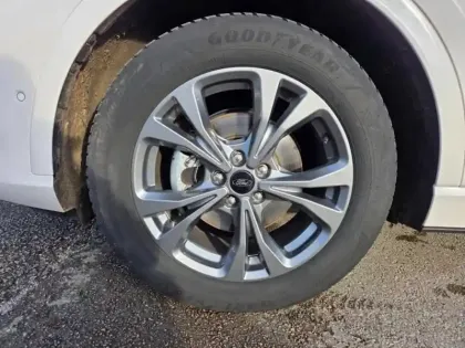 Photo 8 Ford Kuga  2.5 Duratec 180ch Hybrid FlexiFuel ST-Line X Powershift