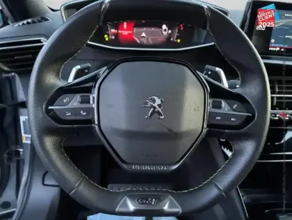 Photo 11 Peugeot 2008  1.5 BlueHDi 130ch S/S GT EAT8 Touvrant GPS Camera Carplay