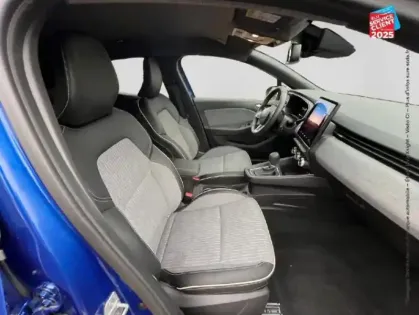 Photo 4 Renault Clio  1.6 E-Tech 145ch full hybrid Techno - 24