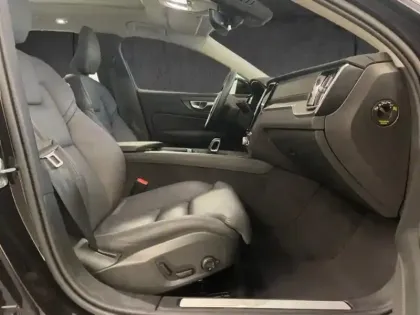 Photo 8 Volvo V60  B4 197ch Ultra Style Dark DCT 7