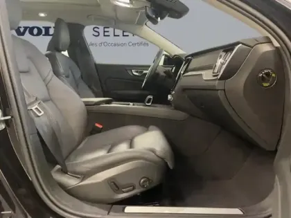 Photo 23 Volvo V60  B4 197ch Ultra Style Dark DCT 7