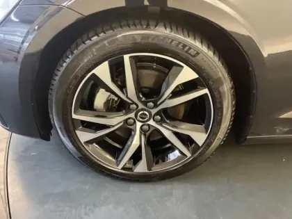 Photo 10 Volvo V60  B4 197ch Ultra Style Dark DCT 7