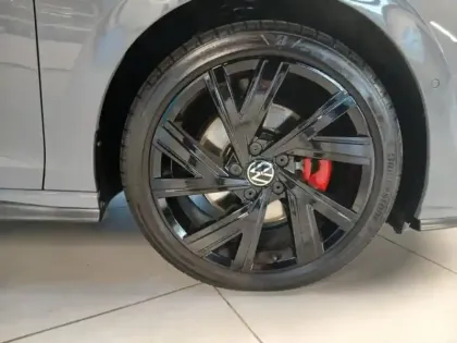 Photo 10 Volkswagen Golf  2.0 TDI SCR 200ch GTD DSG7