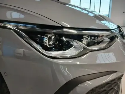 Photo 8 Volkswagen Golf  2.0 TDI SCR 200ch GTD DSG7