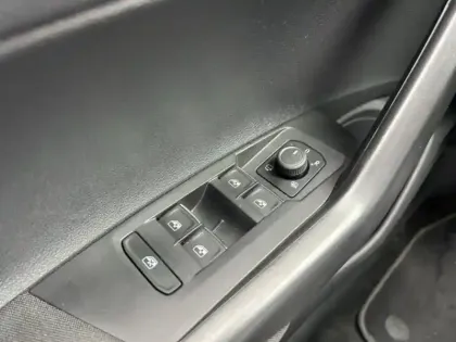 Photo 11 Volkswagen Polo  1.0 TSI 95ch R-Line Edition