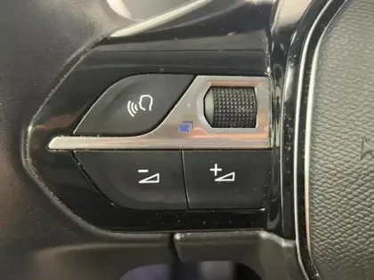 Photo 14 Peugeot 5008  1.2 PureTech 130ch S&S Allure Pack