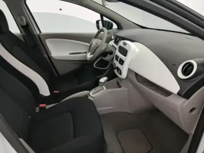 Photo 28 Renault Zoé Zoe Life charge normale R90 MY19