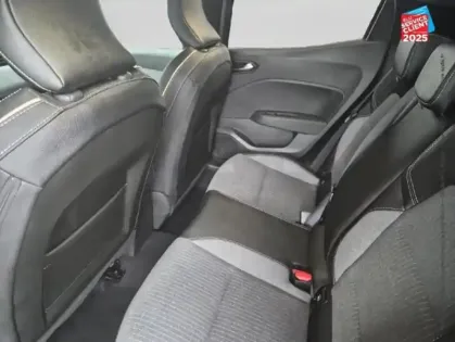 Photo 10 Renault Clio  1.6 E-Tech 145ch full hybrid Techno - 24