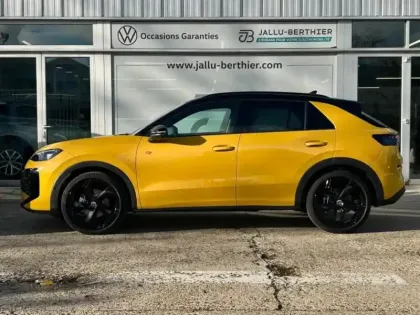 Photo 6 Volkswagen T-roc  1.5 eTSI 150ch R-Line DSG7