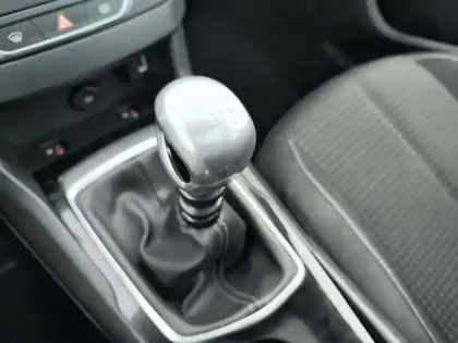 Photo 10 Peugeot 308  SW PureTech 130ch S&S BVM6