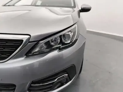 Photo 7 Peugeot 308  SW PureTech 130ch S&S BVM6
