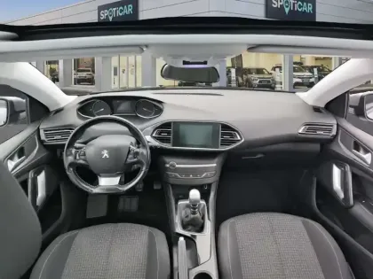 Photo 9 Peugeot 308  SW PureTech 130ch S&S BVM6