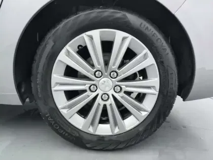 Photo 8 Peugeot 308  SW PureTech 130ch S&S BVM6