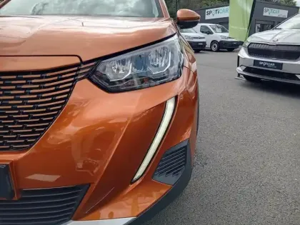 Photo 13 Peugeot 2008  Electrique 136 ch