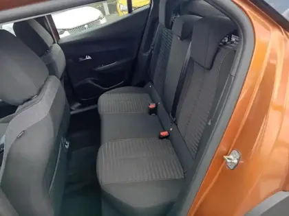 Photo 21 Peugeot 2008  Electrique 136 ch