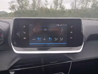 Photo 6 Peugeot 208  PureTech 75 S&S BVM5