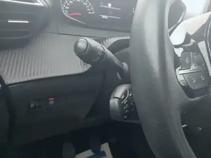 Photo 12 Peugeot 208  PureTech 75 S&S BVM5