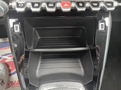 Photo 24 Peugeot 208  PureTech 75 S&S BVM5