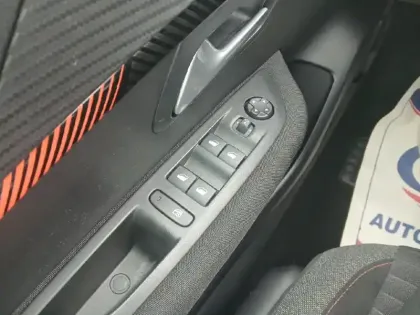 Photo 15 Peugeot 208  PureTech 75 S&S BVM5