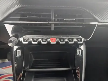 Photo 11 Peugeot 208  PureTech 75 S&S BVM5